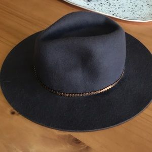 Deep grey + mauve wool fedora
